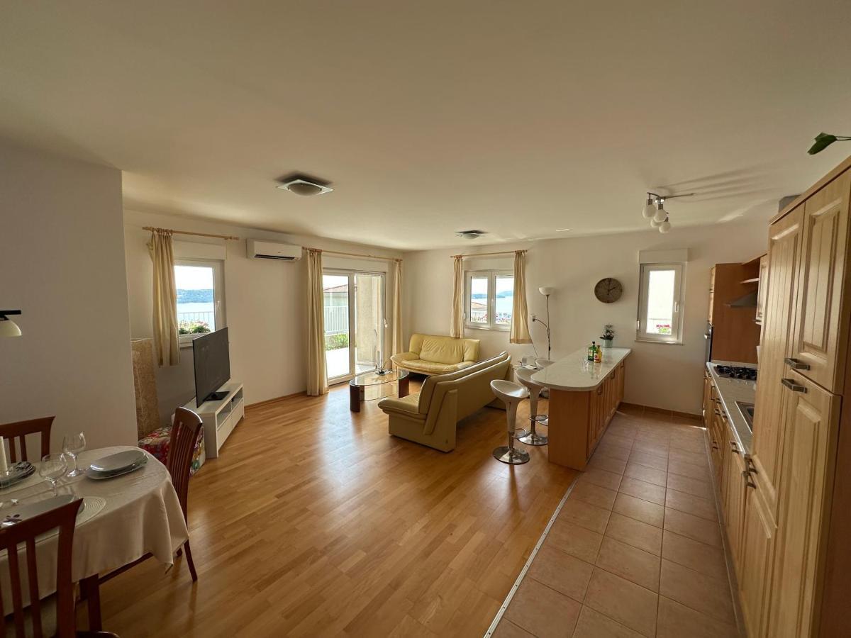 Aurora Luxury Apartment トロギール エクステリア 写真